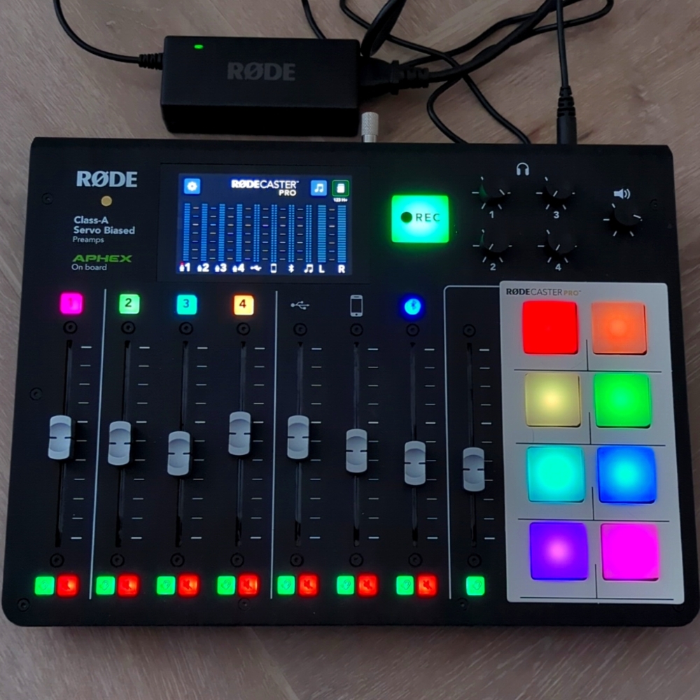 Rode RODECaster Pro Integrated Podcast Production Studio - used in great conditi
